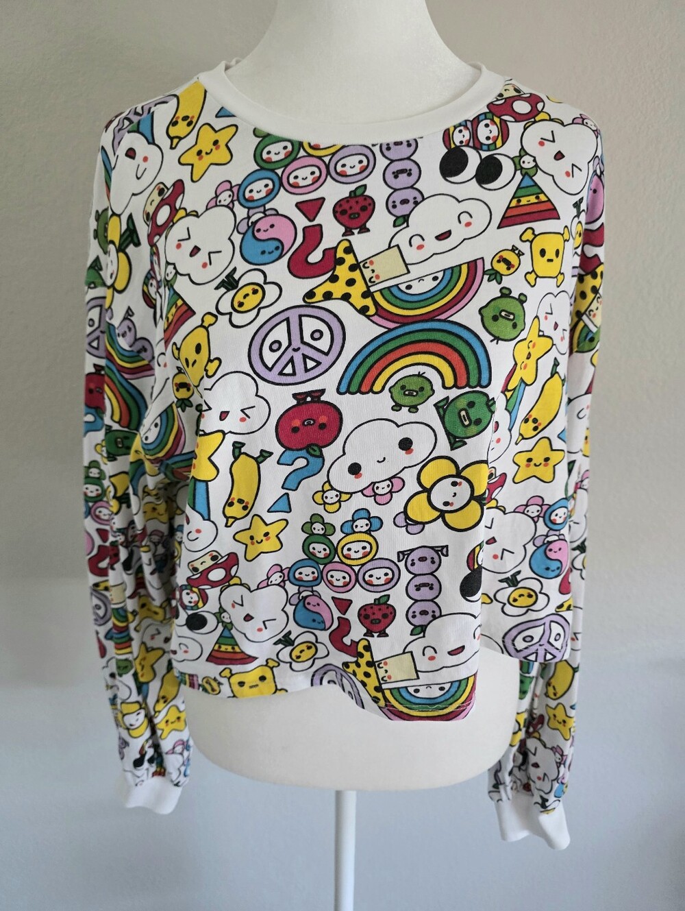 GUESS x Friends With You Top Tee Cropped Boxy Peace Clouds Rainbow Women Size M